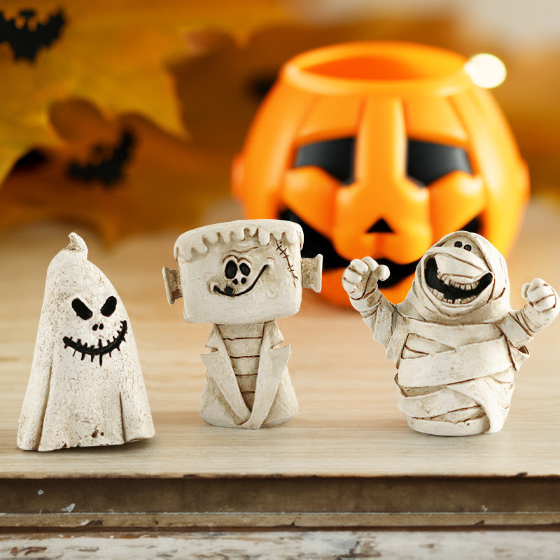 Cute Ghoul, Mummy and Ghost Halloween Decoration Set