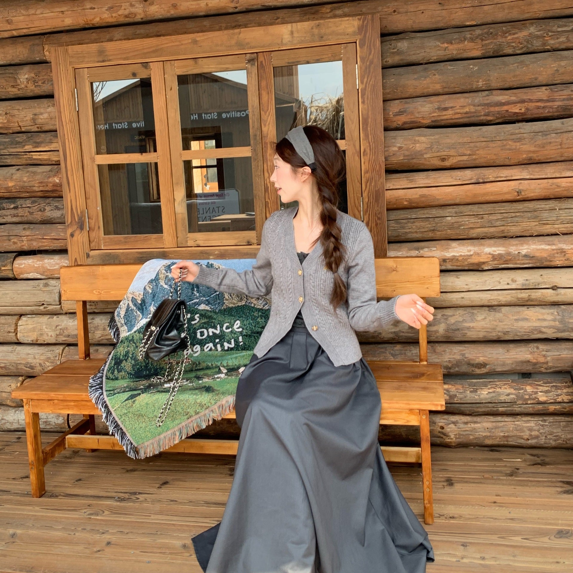 Vintage High Waisted Pleated Midi Skirt With Embroidery