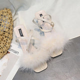 Sandali con tacco gatticello di pelliccia di pelliccia di pelliccia